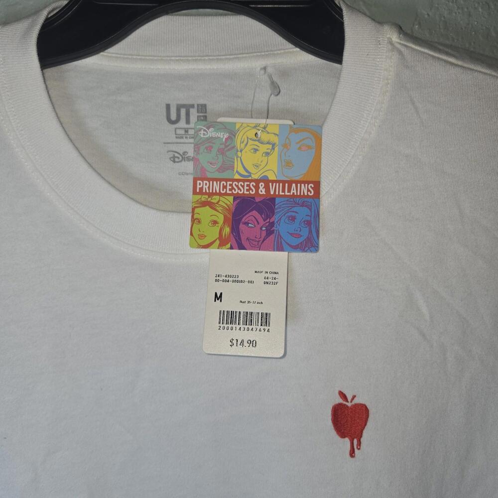 NWT UNIQLO Disney Princess And Villains Snow White Seven Dwarfs White Shirt Sz M - Picture 3 of 9